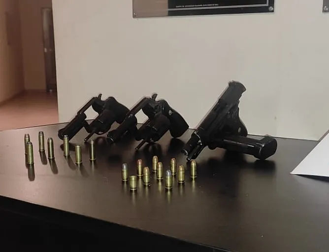 Armas apreendidas pela PM — Foto: Polícia Militar