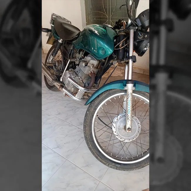 Moto recuperada em Jampruca. Foto: Divulgação PMMG