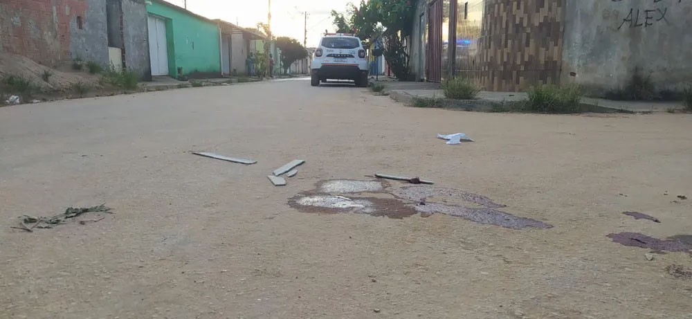 Homem é morto no bairro Vitória em Governador Valadares — Foto: Redes sociais